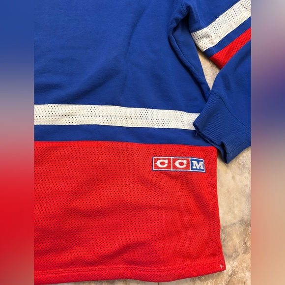 New York Rangers Hockey Style Front Pocket Pullover Hoodie CCM NHL Mens Size L - Picture 7 of 8